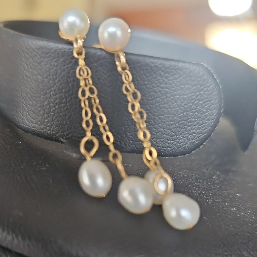 14K Gold Pearl Drop Dangle Earrings - White Pearls